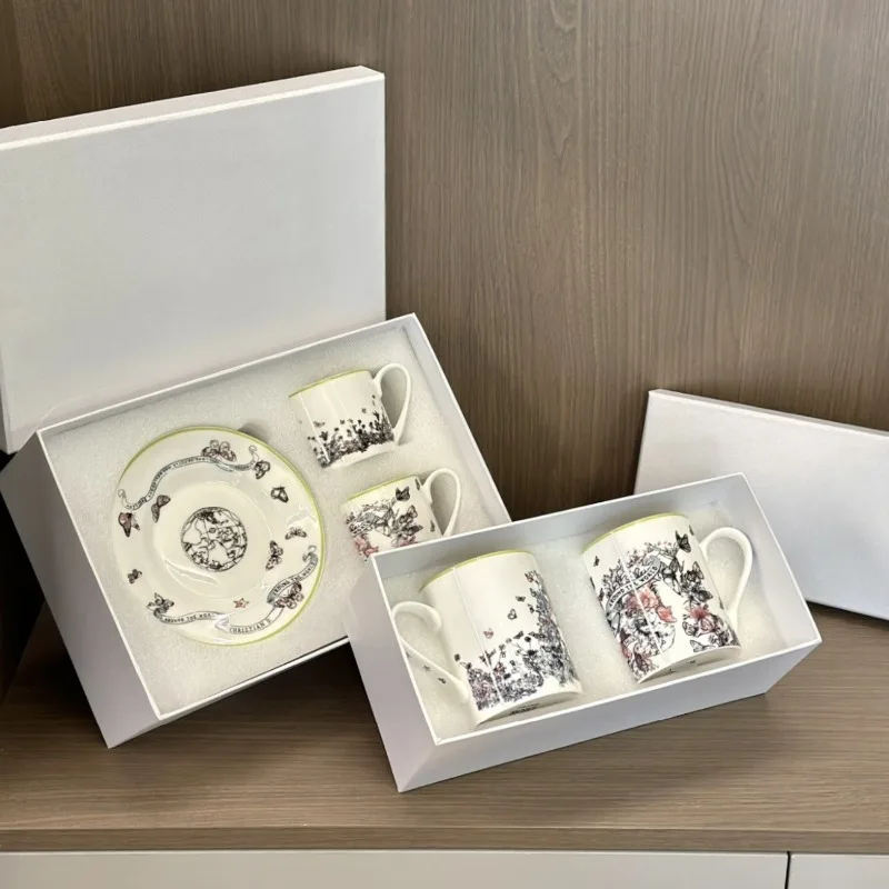 Conjunto de Xícara e Pires de  - Coffee Tea & Espresso Appliances avaliação e preço